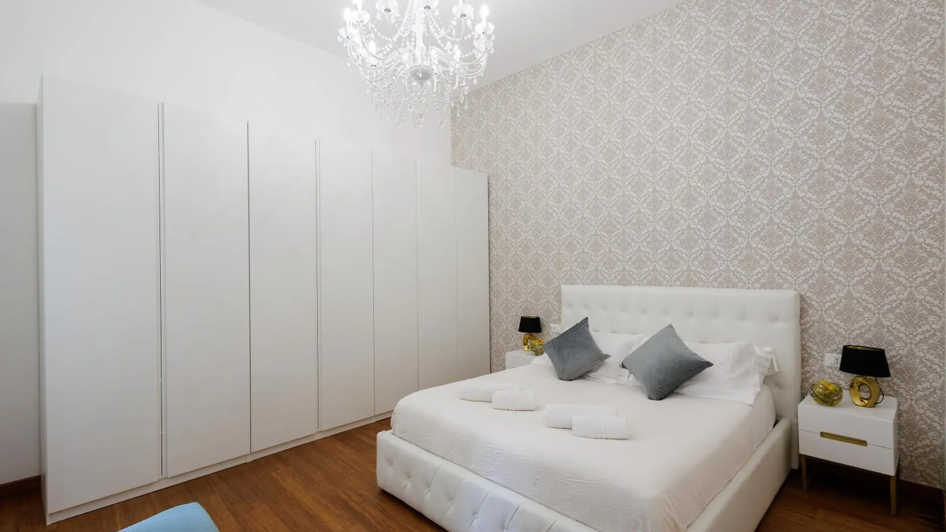 Genoa Lux Apartments With Parking 0*,  Italy