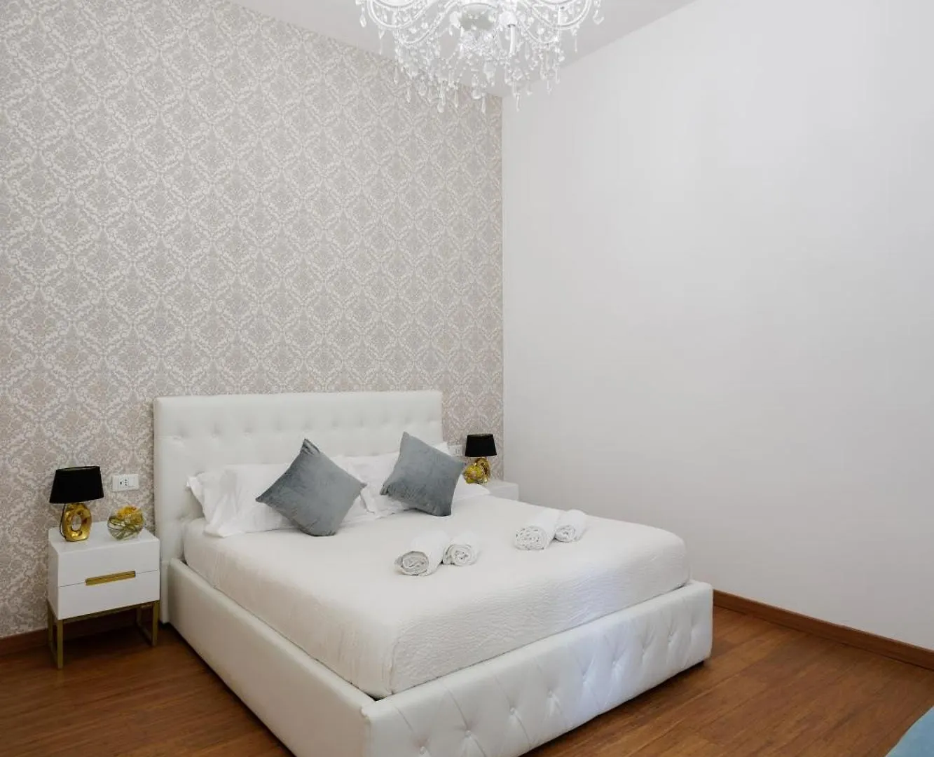 Genoa Lux Apartments With Parking