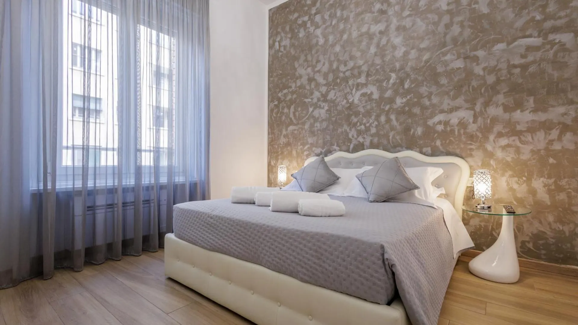 Genoa Lux Apartments With Parking