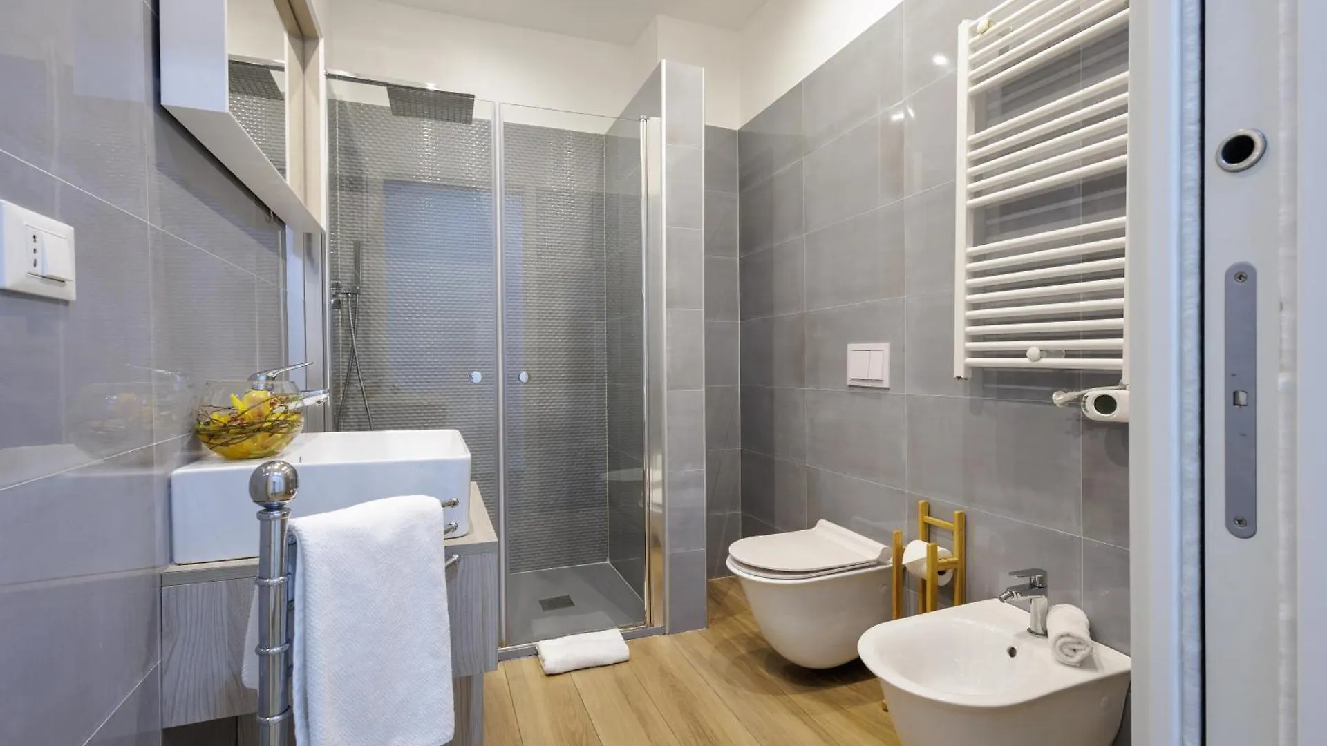 Genoa Lux Apartments With Parking