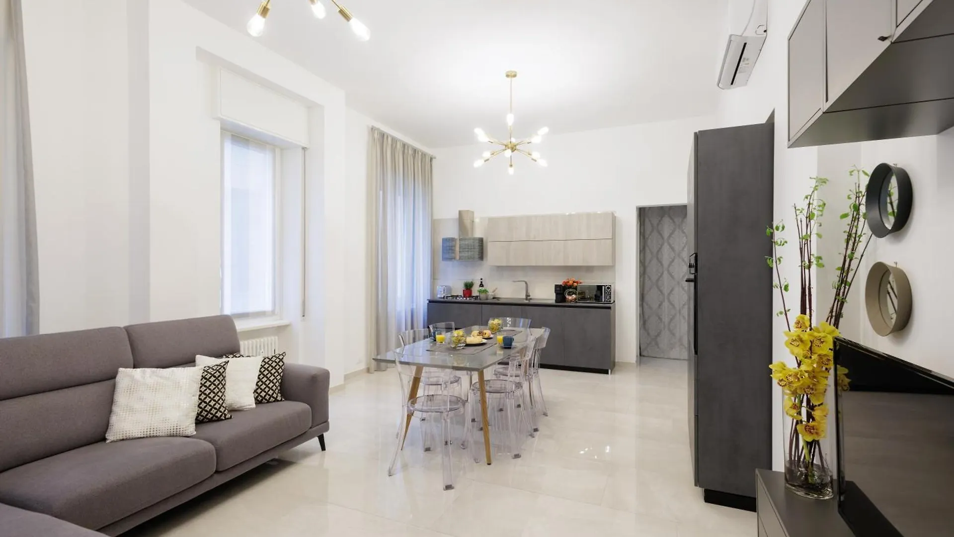 Genoa Lux Apartments With Parking