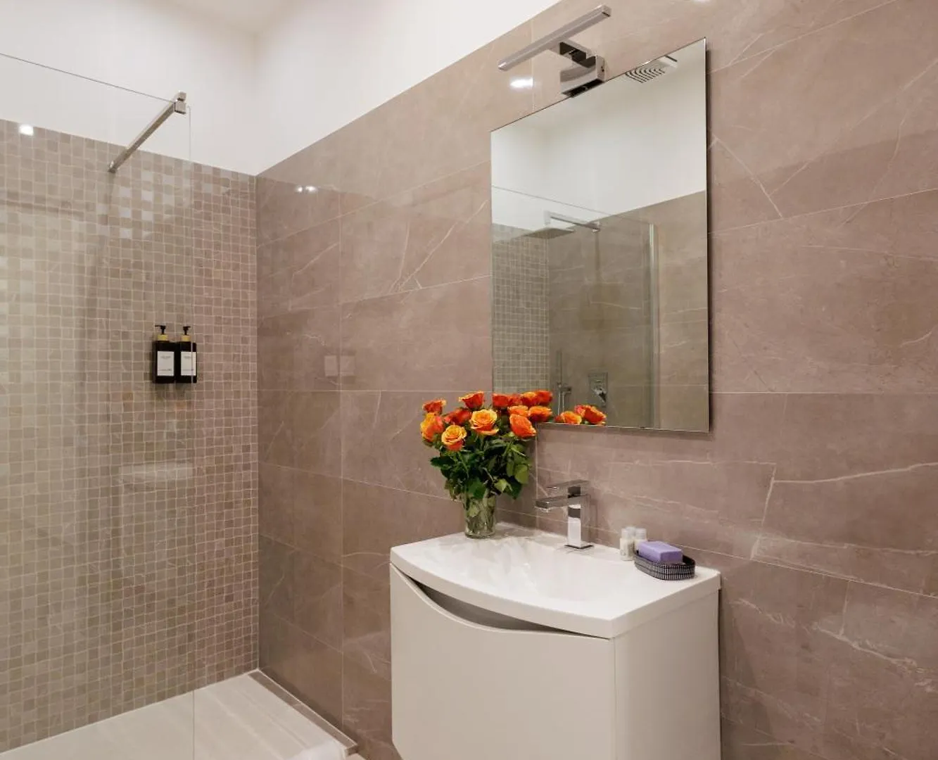 Genoa Lux Apartments With Parking 0*,  Italy