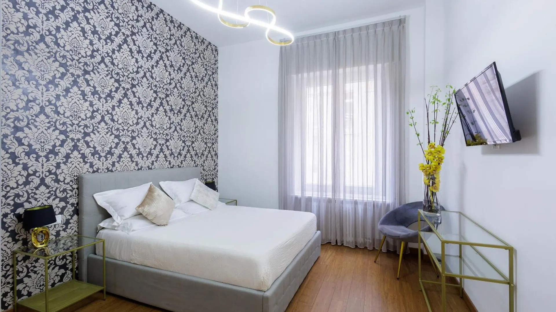 Genoa Lux Apartments With Parking 0*,