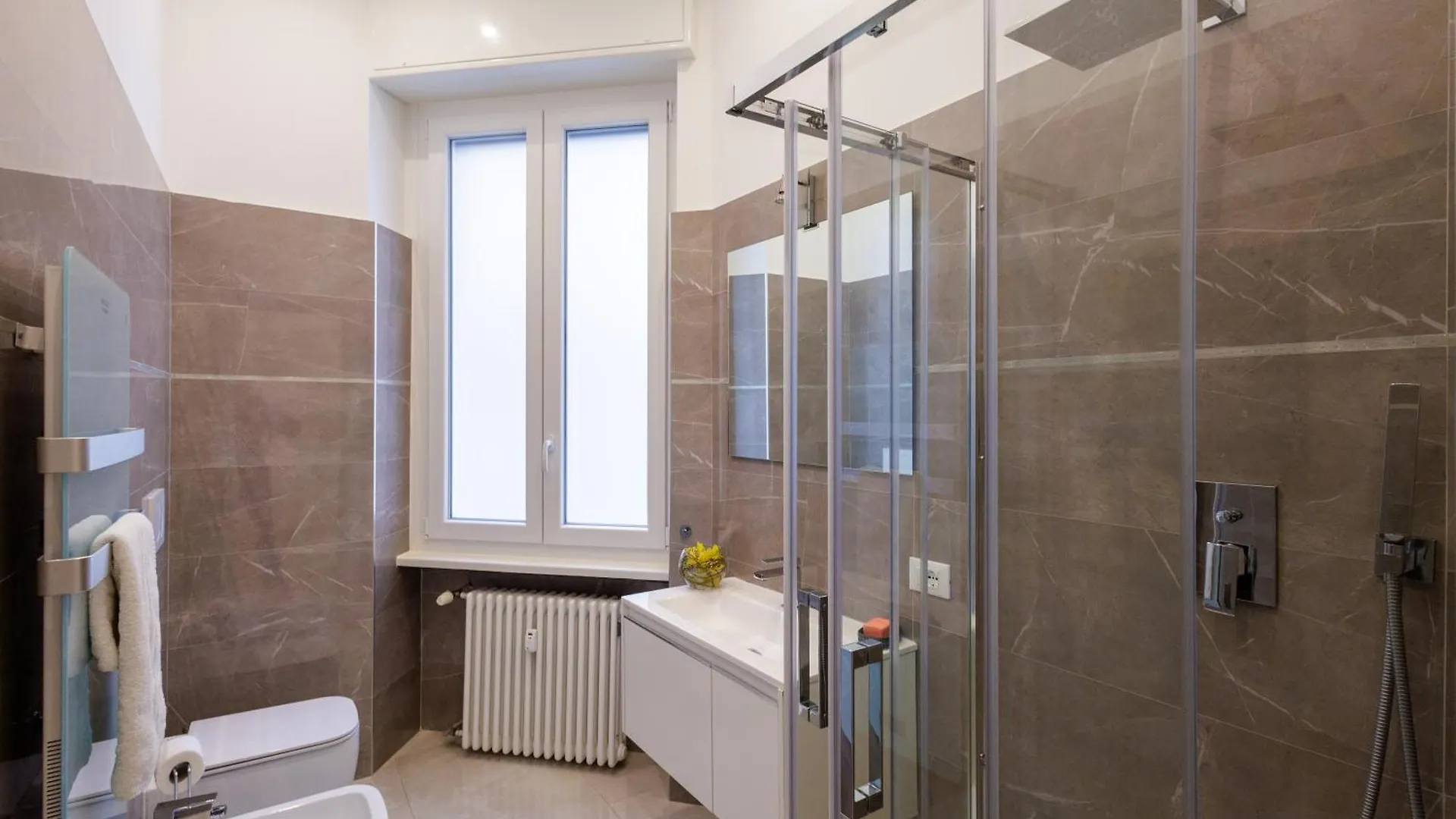 Genoa Lux Apartments With Parking Italy
