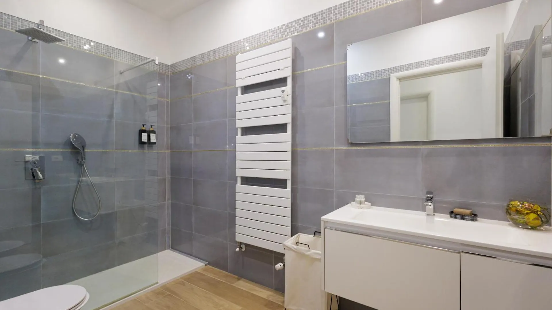 Genoa Lux Apartments With Parking 0*,  Italy